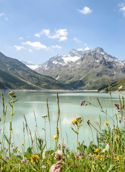 Stausee Silvrettasee im Montafon umgeben von einer tollen Bergkulisse | © Golm Silvretta Lünersee Tourismus GmbH Bregenz, Patrick Säly